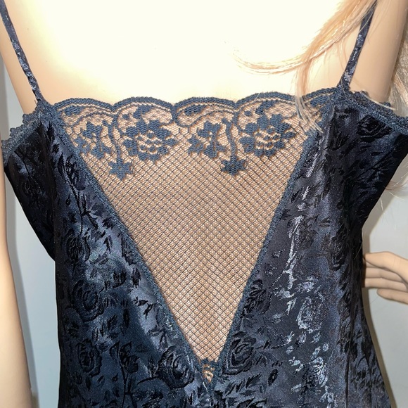 Vintage Black Rose Print Satin Slip w/ Lace Trim Sz L - Picture 10 of 16